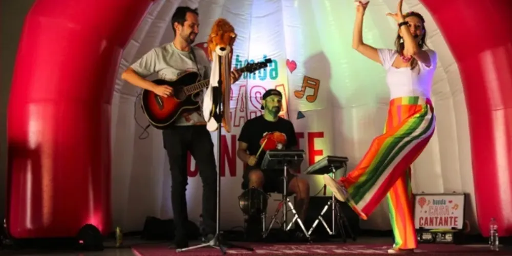 Banda é formada pelos artistas Joãozinho e Juliani Ribeiro