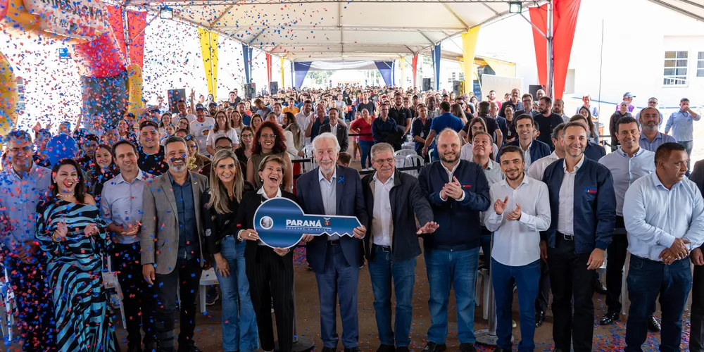 Casas foram entregues na manhã desta sexta-feira (22)