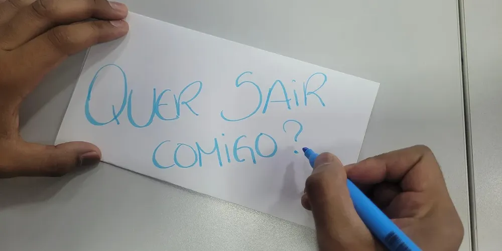 O material foi apreendido e entregue na delegacia para as providências