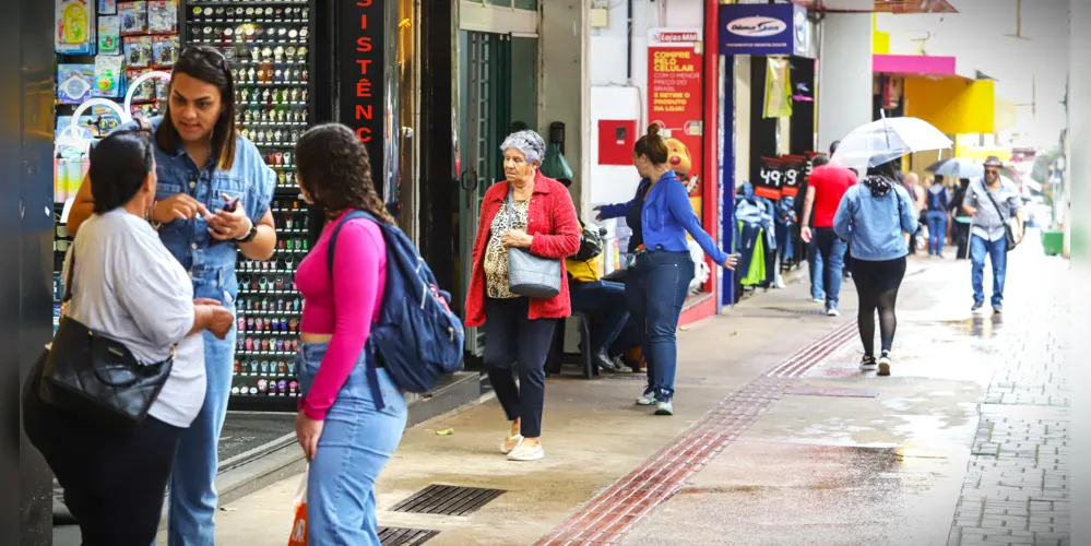 Comércio de rua de Ponta Grossa estará com lojas em funcionamento