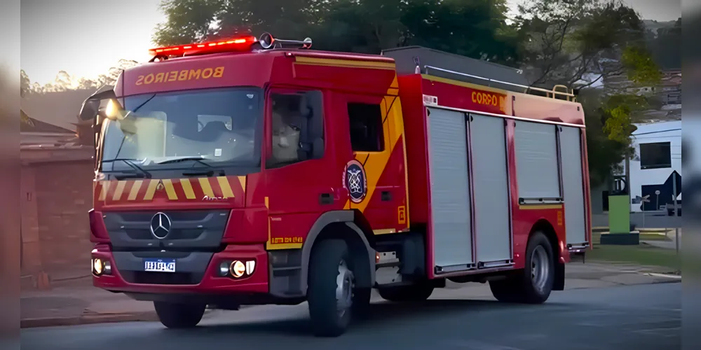 Equipes do Corpo de Bombeiros foram acionadas para a ocorrência