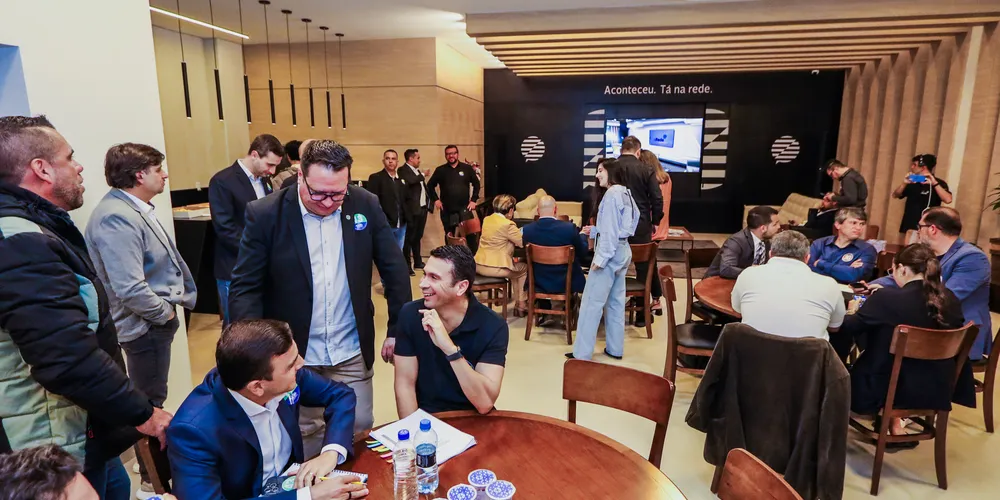 Debate iniciou às 20h