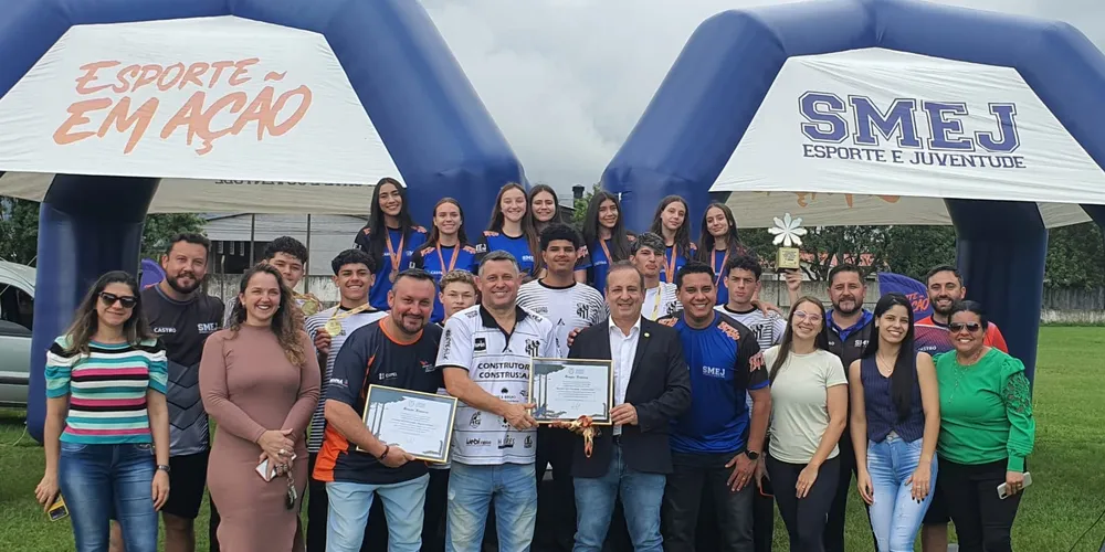 Na oportunidade, Fadel homenageou atletas e técnicos de Castro