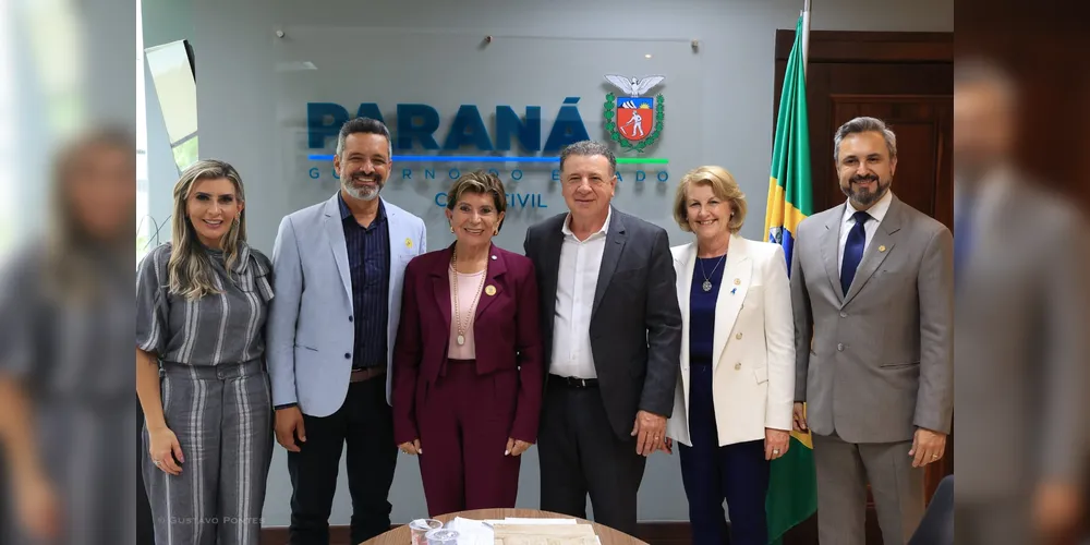 Elizabeth Schmidt e Pastor Moisés Faria se encontraram com novos representantes de Ponta Grossa na Alep e também com o secretário-chefe da Casa Civil do Paraná