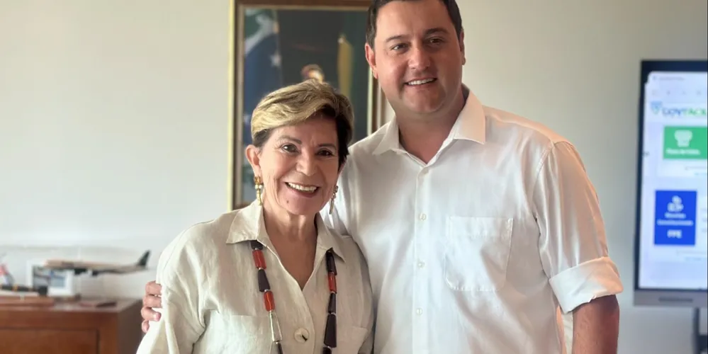 Elizabeth Schmidt (União Brasil) e Ratinho Junior (PSD) se encontrarão nesta segunda-feira (11)