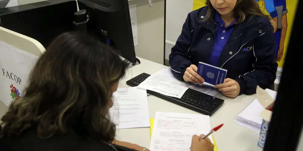 Interessados devem entrar em contato com a Agência do Trabalhador de seu município