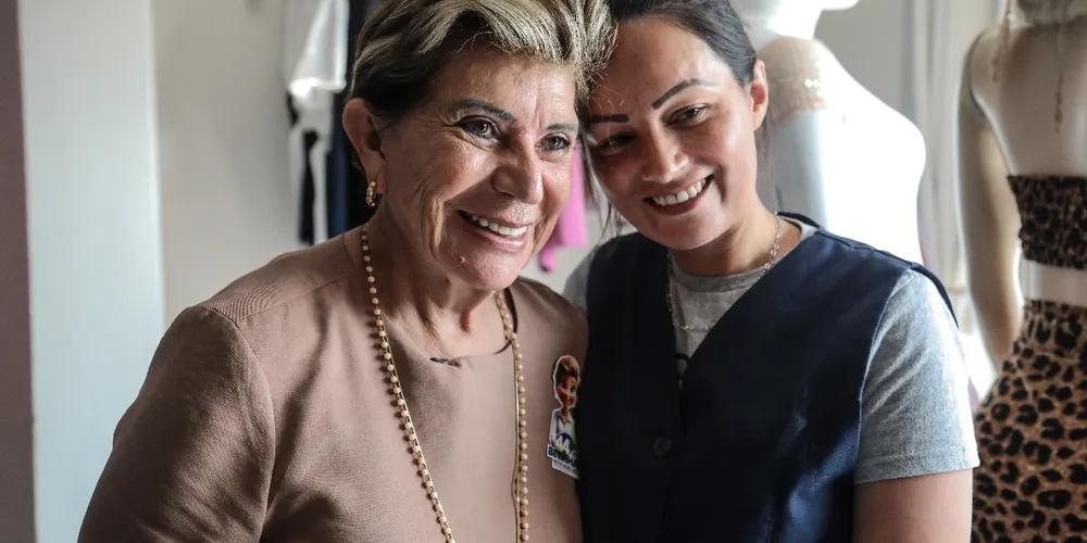 Elizabeth se reuniu com apoiadores nesta sexta-feira (27)