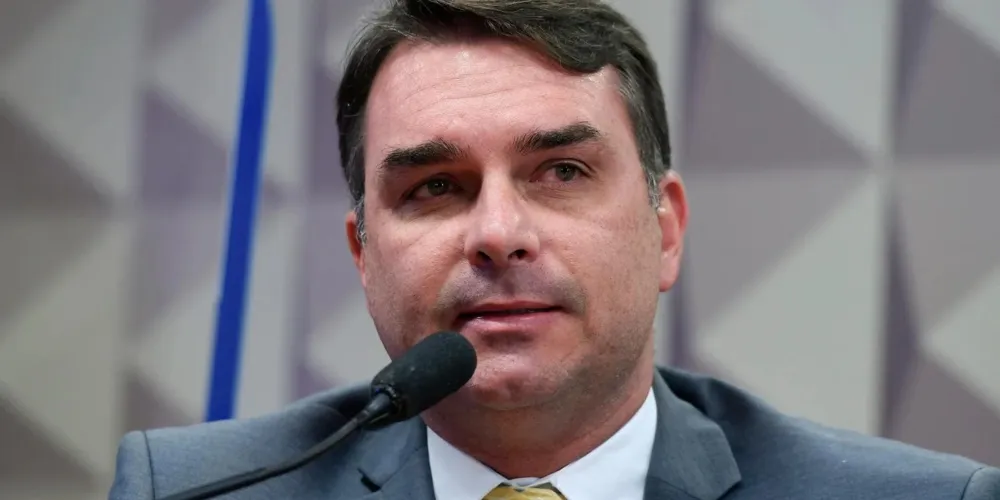 Flávio Bolsonaro se pronunciou nas redes sociais