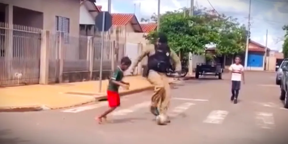 Agentes de segurança publicaram o vídeo no Instagram