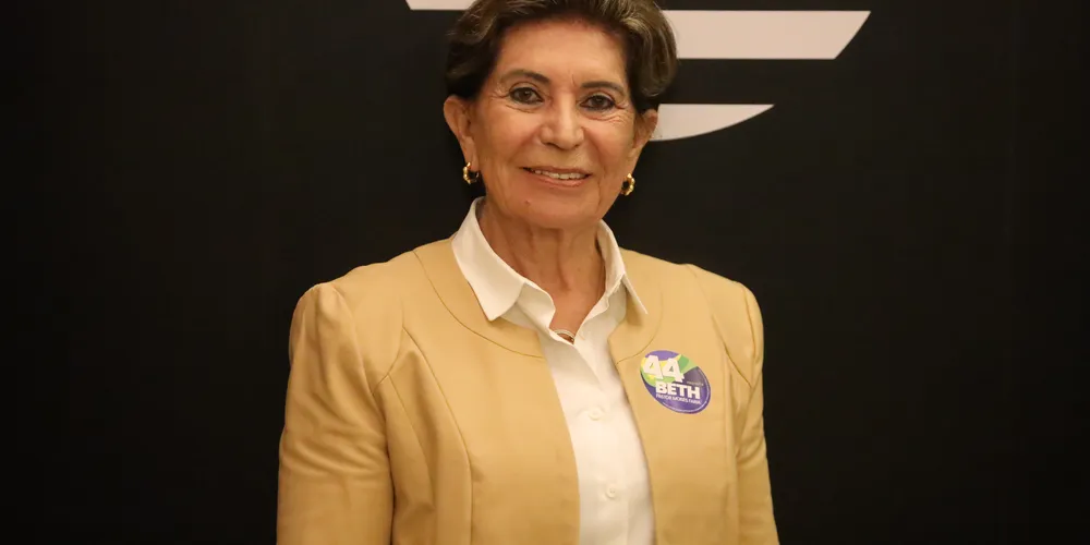 Elizabeth recebeu mais de 50% dos votos na primeira parcial