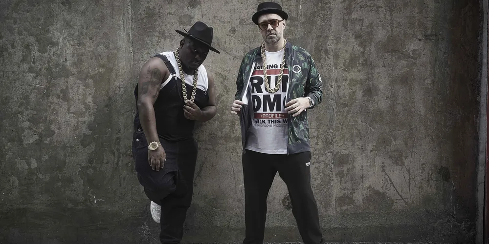 Renan Inquérito, juntamente com Black Pop, se apresenta no Dia Mundial do Hip-Hop