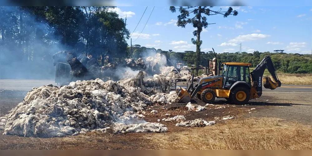 Incêndio aconteceu no KM 310 da BR-476