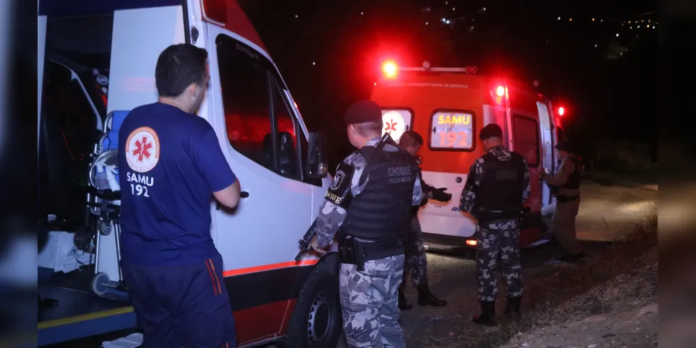 Vítima foi socorrida pelo Samu e encaminhada sob escolta até o Hospital Regional