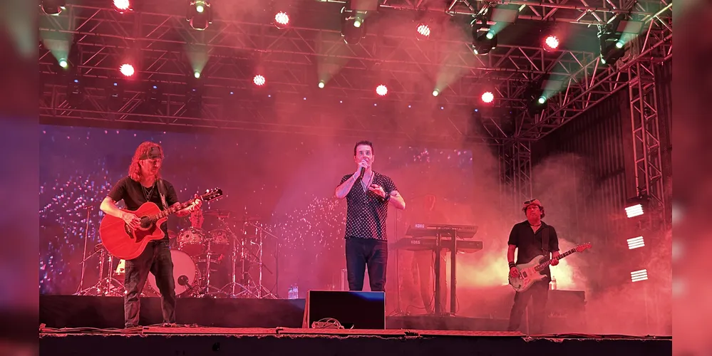 O show aconteceu no quarto dia da 'Festa Nacional do Chope Escuro