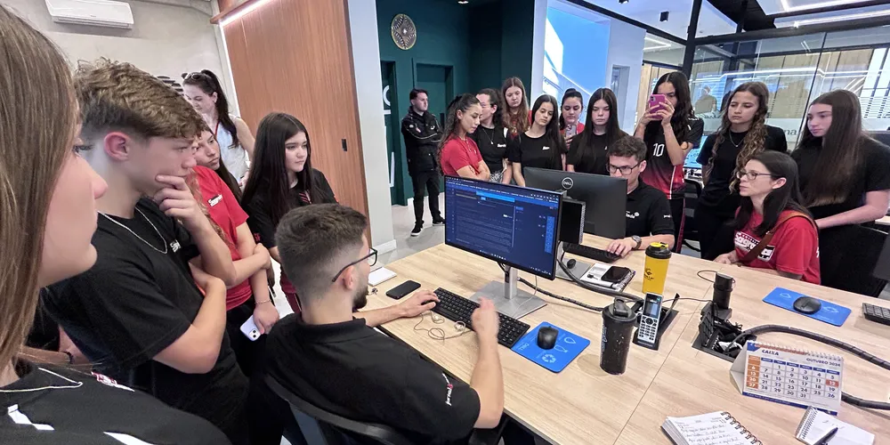 Experiência possibilitou as classes compreenderem as rotinas de produção de um grande veículo de comunicação