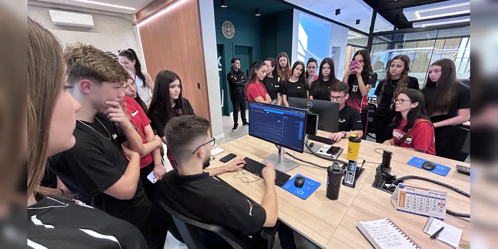 Experiência possibilitou as classes compreenderem as rotinas de produção de um grande veículo de comunicação