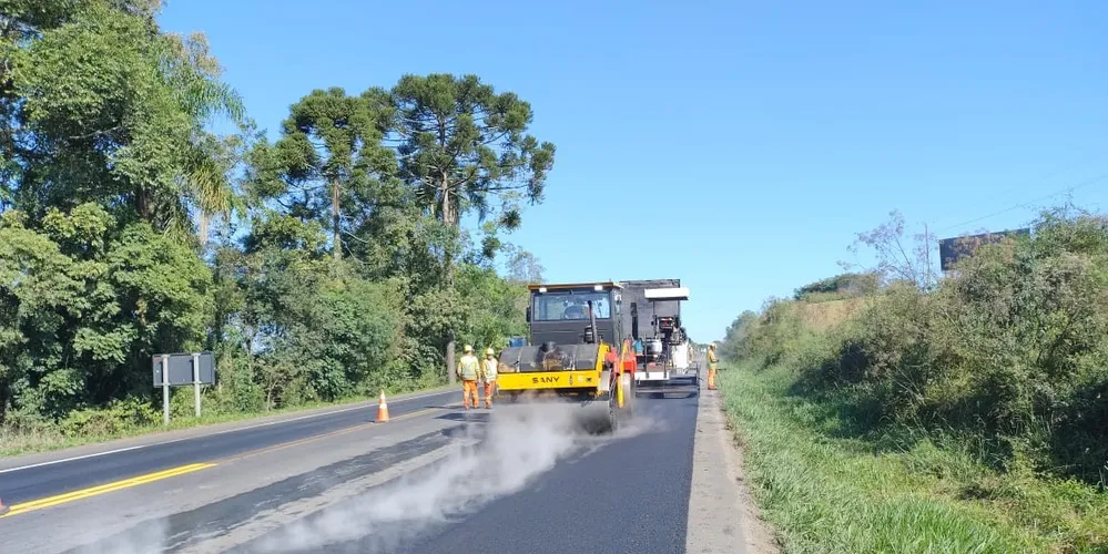 Obras de pavimentação estão previstas do quilômetro 160 ao 156, em Palmeira, e entre os quilômetros 278 e 281, em Prudentópolis