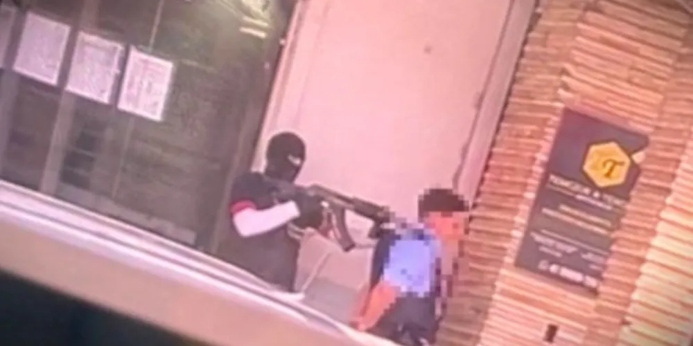 Assaltantes fizeram reféns durante a ação criminosa