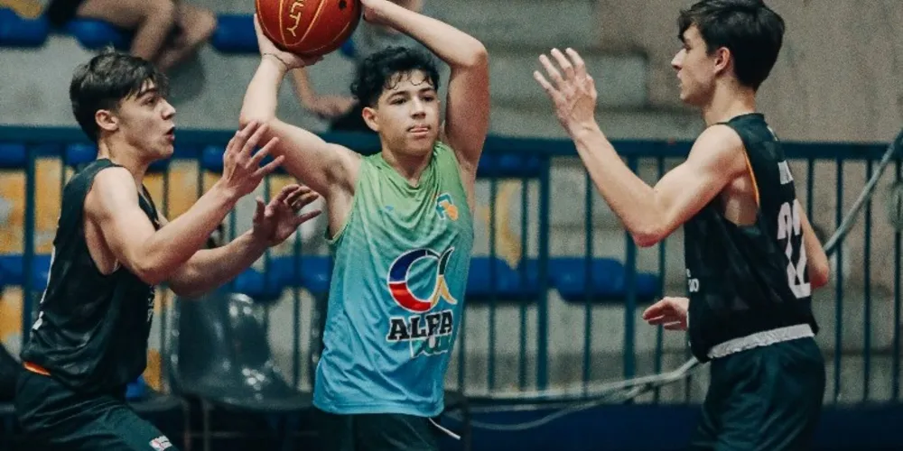 Abertura encheu o ginásio do Bloco G de jovens atletas