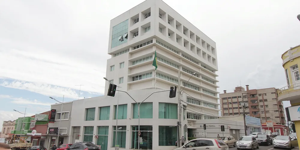 Carga horária indicada no edital é de 20 horas semanais