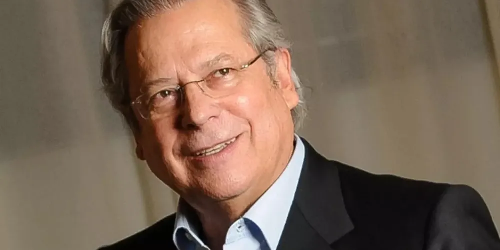 Ministro acatou o pedido da defesa de José Dirceu (foto)