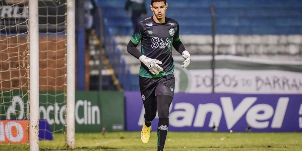 Lucas Wingert também teve passagens pelo Paraná Clube e Portuguesa