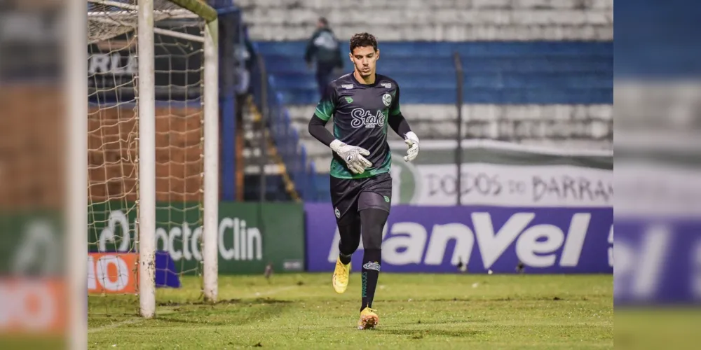 Lucas Wingert também teve passagens pelo Paraná Clube e Portuguesa