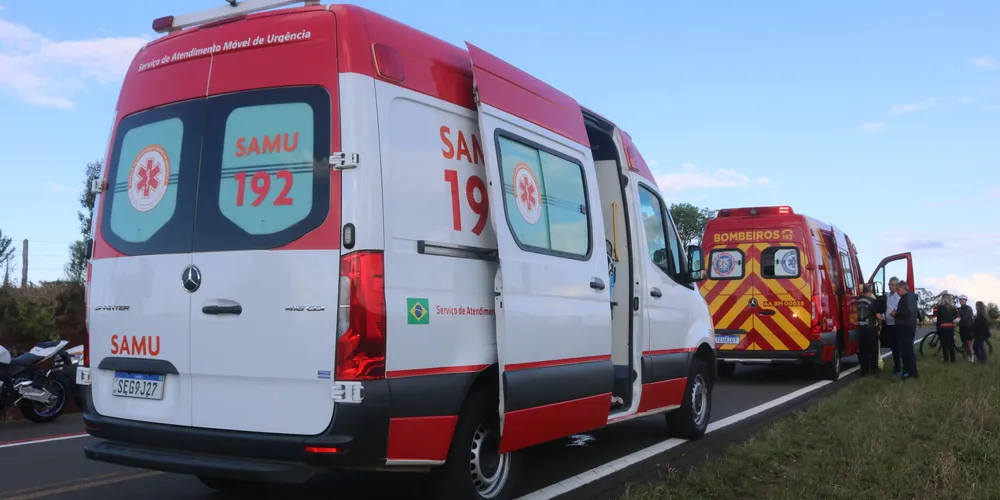 Acidente mobilizou equipes do Samu e do Siate