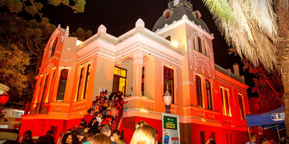 Museu Municipal Aristides Spósito fica no Centro de Ponta Grossa