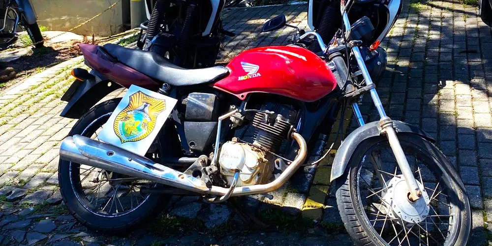 Veículo foi encaminhado à 13ª Subdivisão Policial de Ponta Grossa