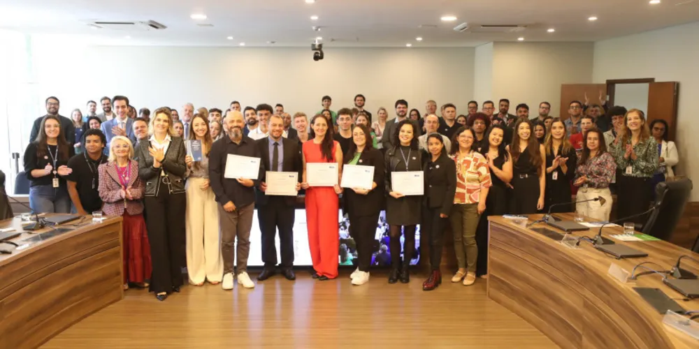 O evento contou com a presença de especialistas, autoridades e representantes de diversas cidades paranaenses