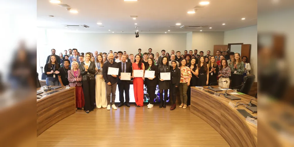 O evento contou com a presença de especialistas, autoridades e representantes de diversas cidades paranaenses