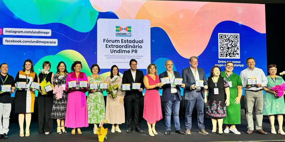 As homenagens ocorreram durante o Fórum Estadual Extraordinário 2024 da União dos Dirigentes Municipais de Educação (Undime/PR)