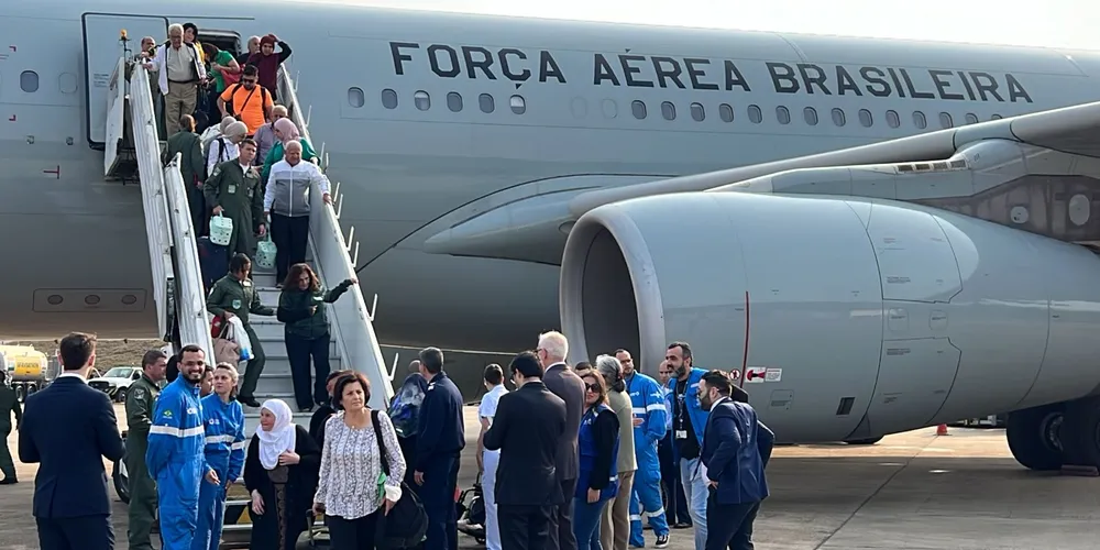 KC-30 pousou às 6h58 da manhã, em Guarulhos