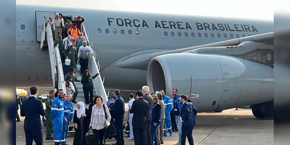 KC-30 pousou às 6h58 da manhã, em Guarulhos