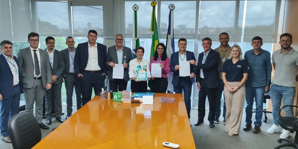 Elizabeth comenta que contratos assinados foram disponibilizados e aprovados pela Caixa e pelo Governo Federal, através do Minha Casa Minha Vida, em quase R$ 11 milhões em investimentos, com aporte de R$ 2 milhões de recursos próprios do Município