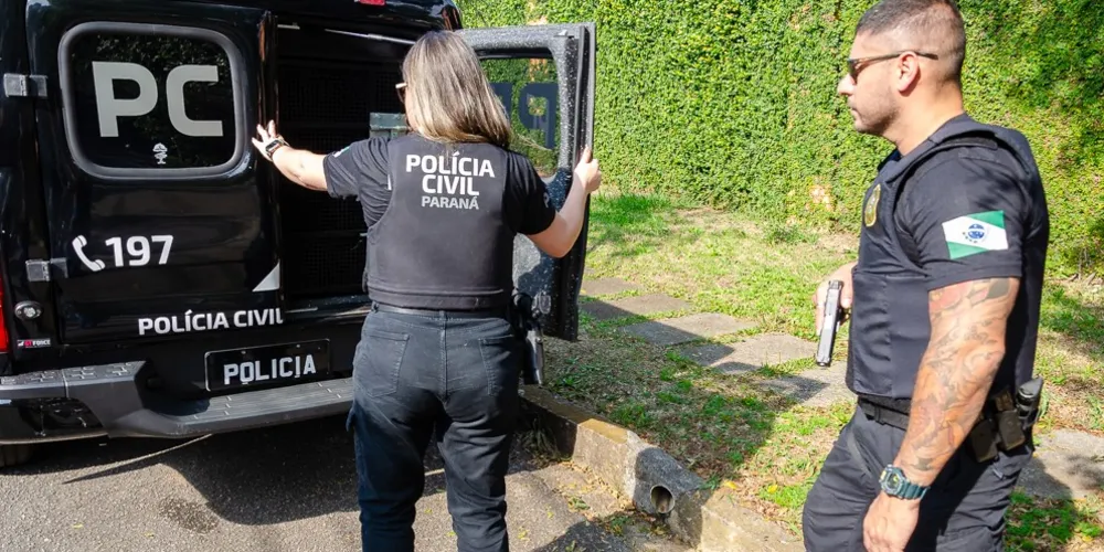 Caminhoneiro foi levado para a unidade penitenciária de Castro