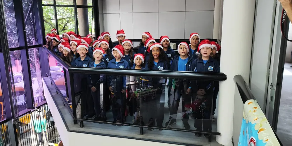 Crianças participaram do evento de inauguração da campanha