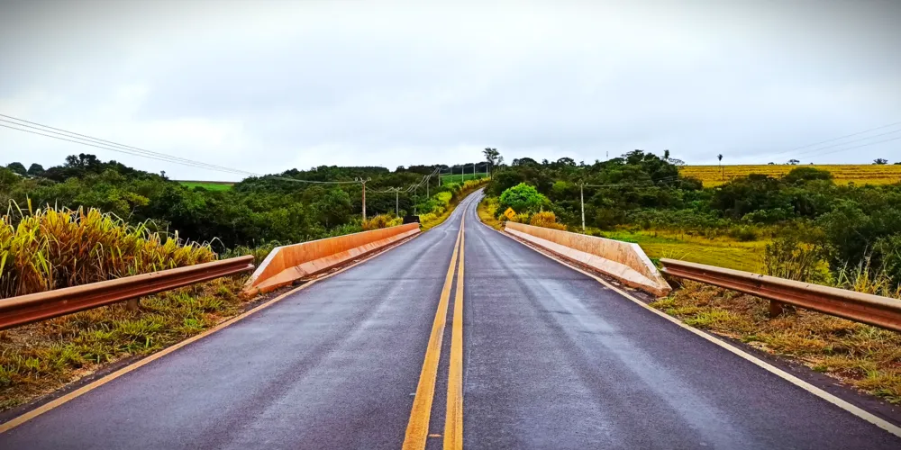 Ponte sobre o Rio Xambre, na PR-490