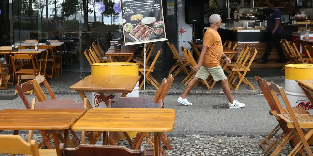 Posicionamentos foram divulgados nesta terça-feira (12)