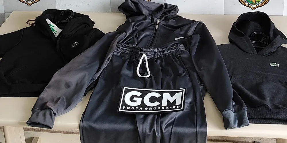 Homem e as roupas foram levados para a 13ª Subdivisão Policial