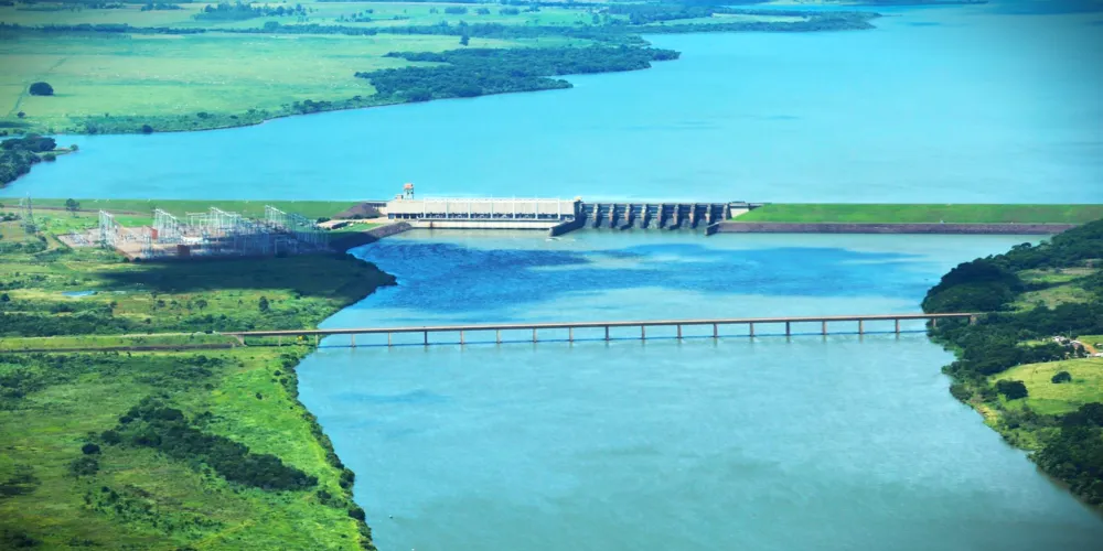 Rio Paranapanema percorre os estados do Paraná e de São Paulo