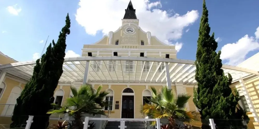 Santa Casa de Ponta Grossa se localiza no Centro da cidade