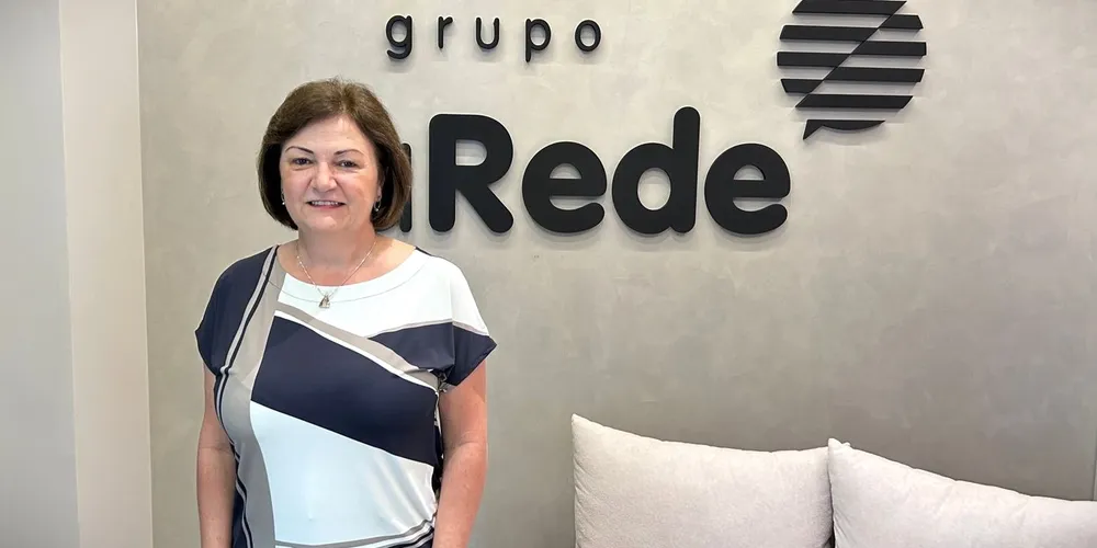 Secretária Municipal de Educação, Simone Neves, concedeu entrevista ao Portal aRede