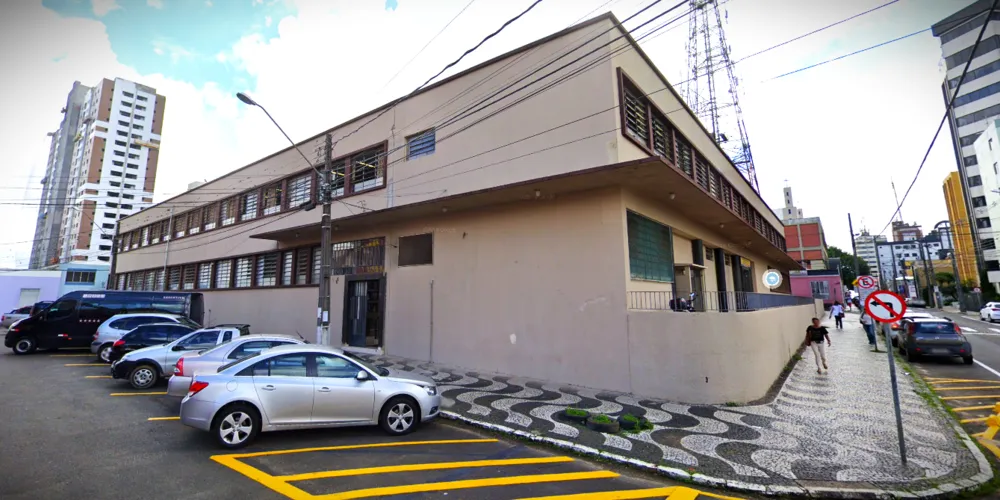 Escola Estadual Senador Correia é uma das instituições que terá gestão terceirizada