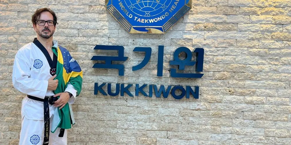 Atleta é coordenador da Federação Paranaense de Taekwondo