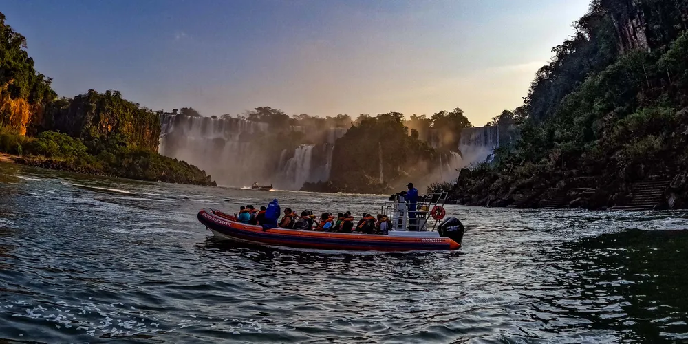 Atividades turísticas também cresceram acima da média no Paraná, com alta de 6,3% no período