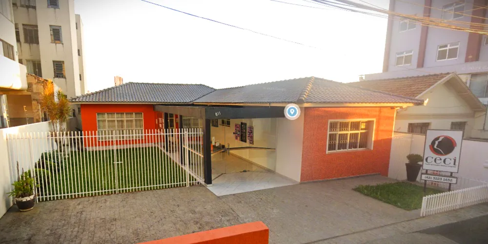 Teatro Ceci fica na rua Doutor Colares, número 811, no Centro de Ponta Grossa