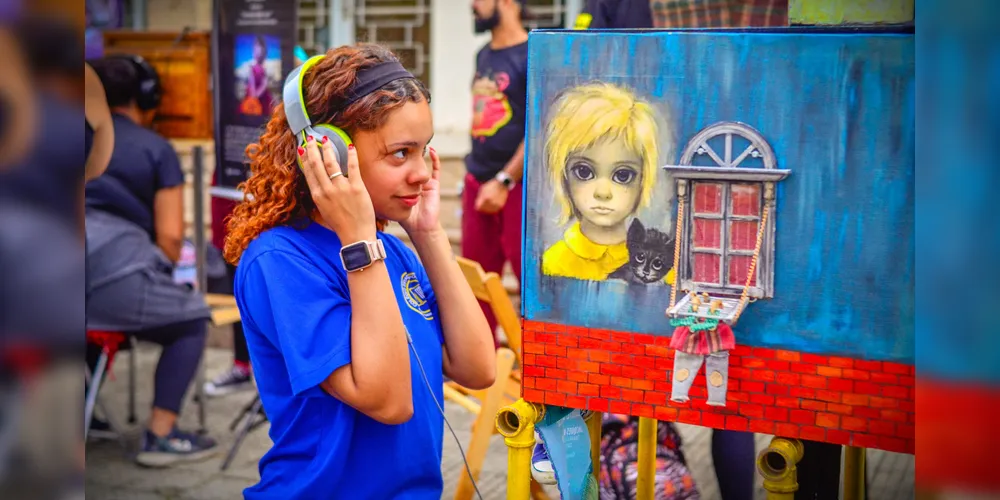 Estudantes tiveram a oportunidade de conhecer o funcionamento do teatro