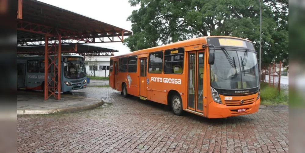 Ônibus retornarão com linhas que haviam sido suspensas ainda durante a pandemia de Covid-19